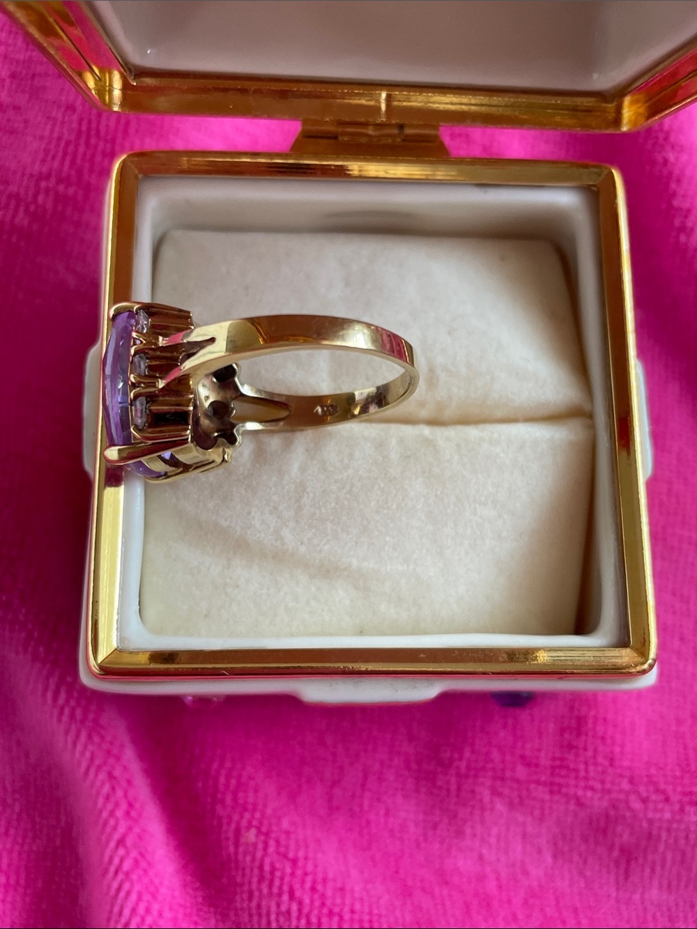 Vtg. 925 Sterling Silver Gold HC Hollywood Collection Cushion-Cut Amethyst Ring - Picture 10 of 11